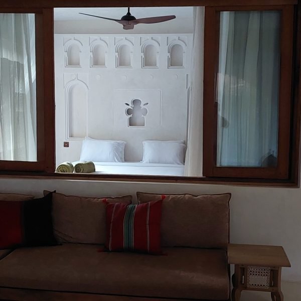 70c93c09-4e10-4fda-9632-6a003c8280aa