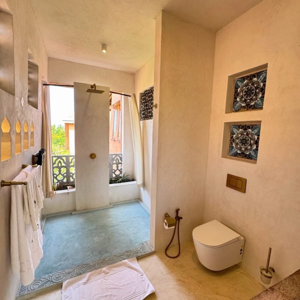 9307c46e-d5a2-4b90-b40d-8c636d1b3361