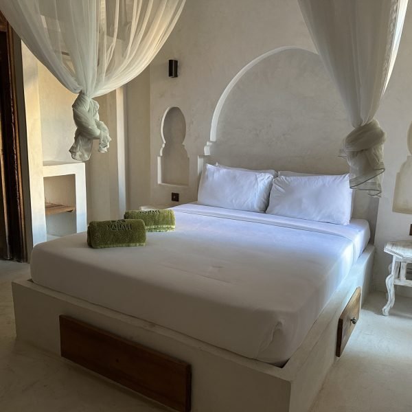 98b8a50b-2a2a-44a1-8bb6-91eb6fdbd3c2