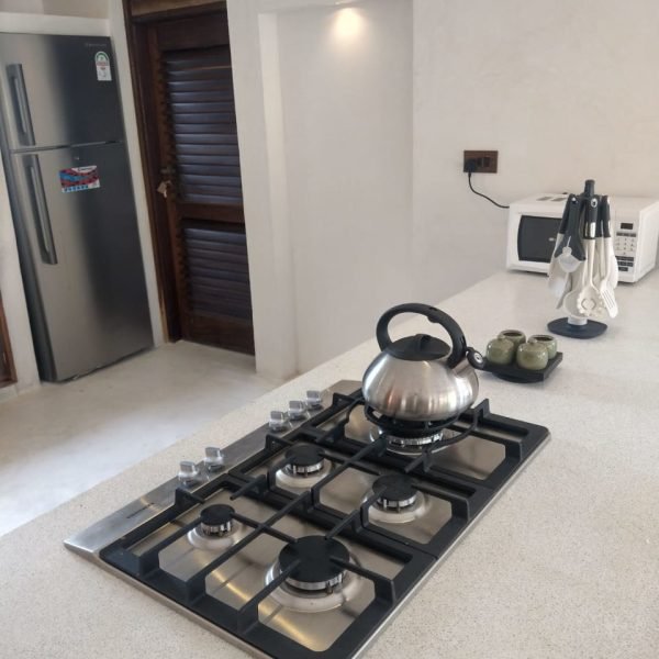 c7e77601-7a01-4e54-982b-9bb2f06d1eb3